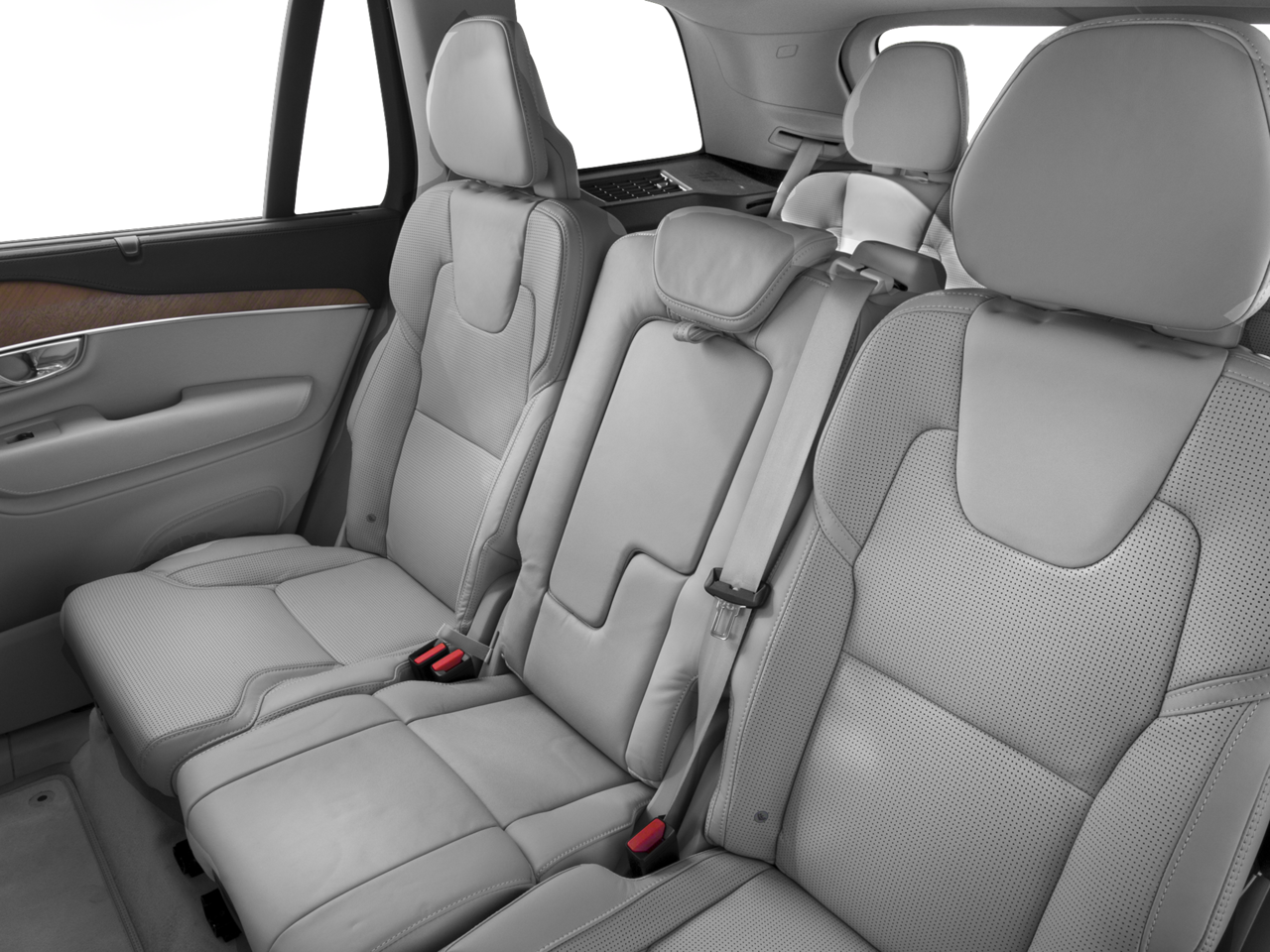 2016 Volvo XC90 T6 Momentum Sport Utility 4D