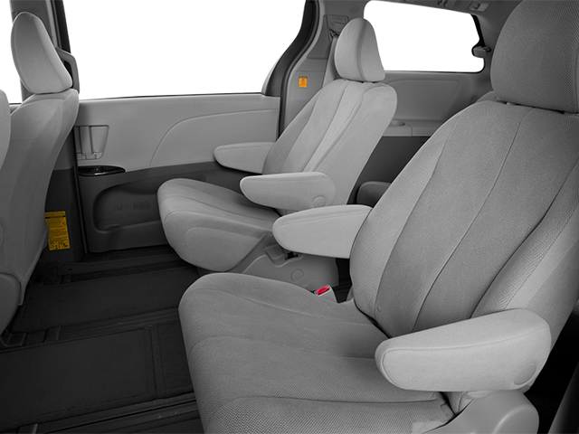 2014 Toyota Sienna XLE Minivan 4D