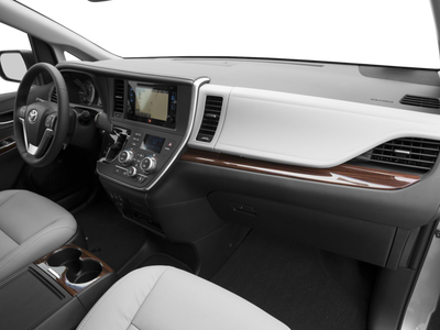 2017 Toyota Sienna XLE Premium Minivan 4D