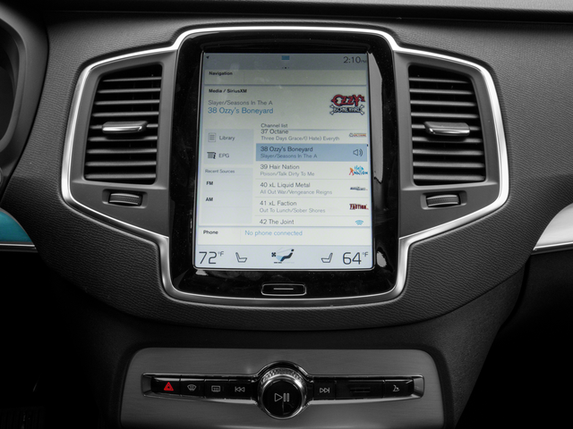 2018 Volvo XC90 T6 Momentum Sport Utility 4D