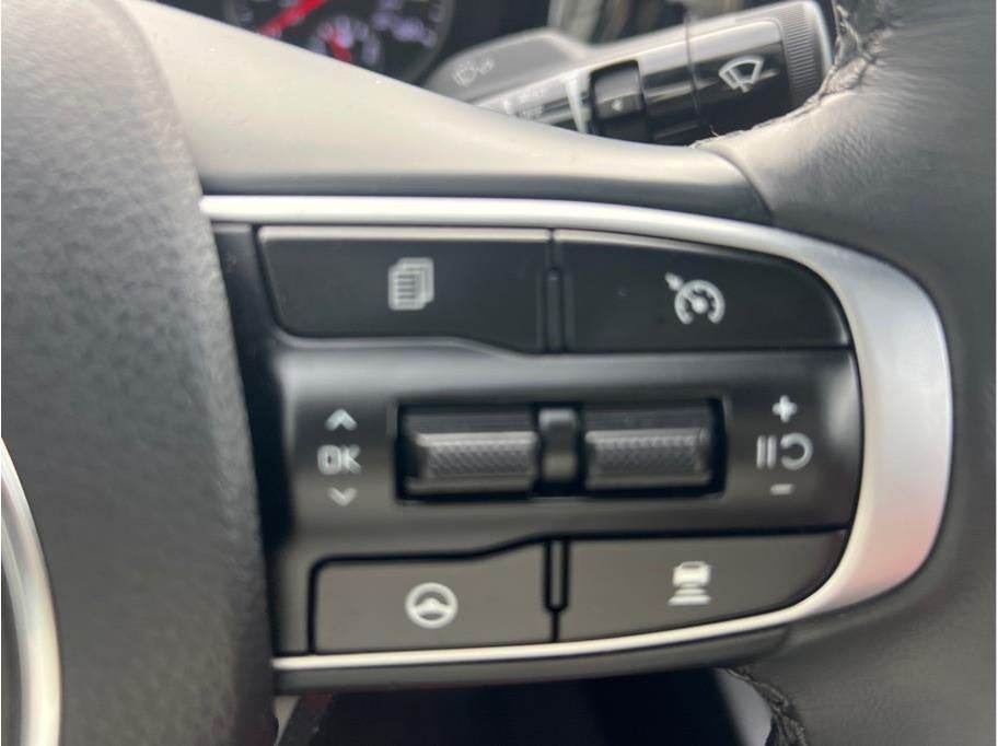 2024 Kia K5 GT-Line Sedan 4D