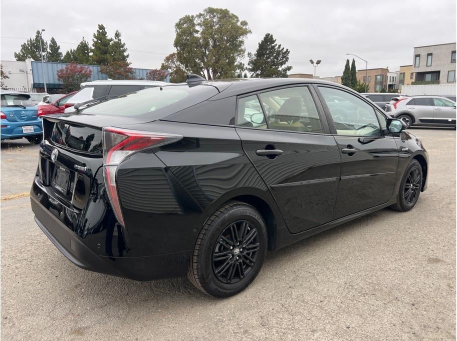 2016 Toyota Prius Four Hatchback 4D