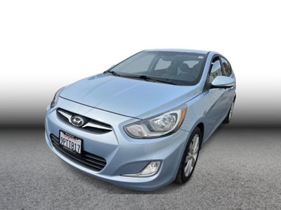 2013 Hyundai Accent SE Hatchback 4D