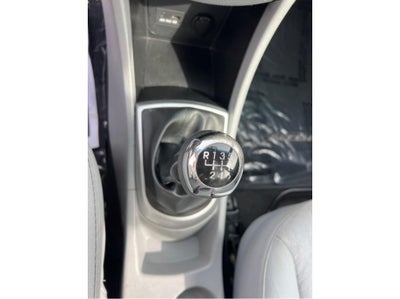 2013 Hyundai Accent SE Hatchback 4D