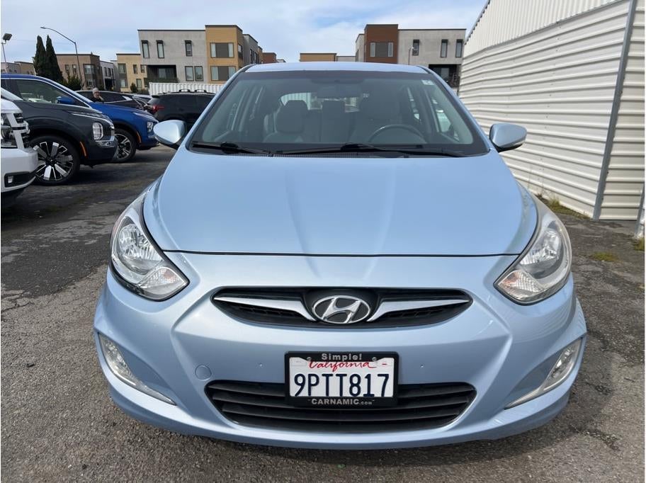 2013 Hyundai Accent SE Hatchback 4D