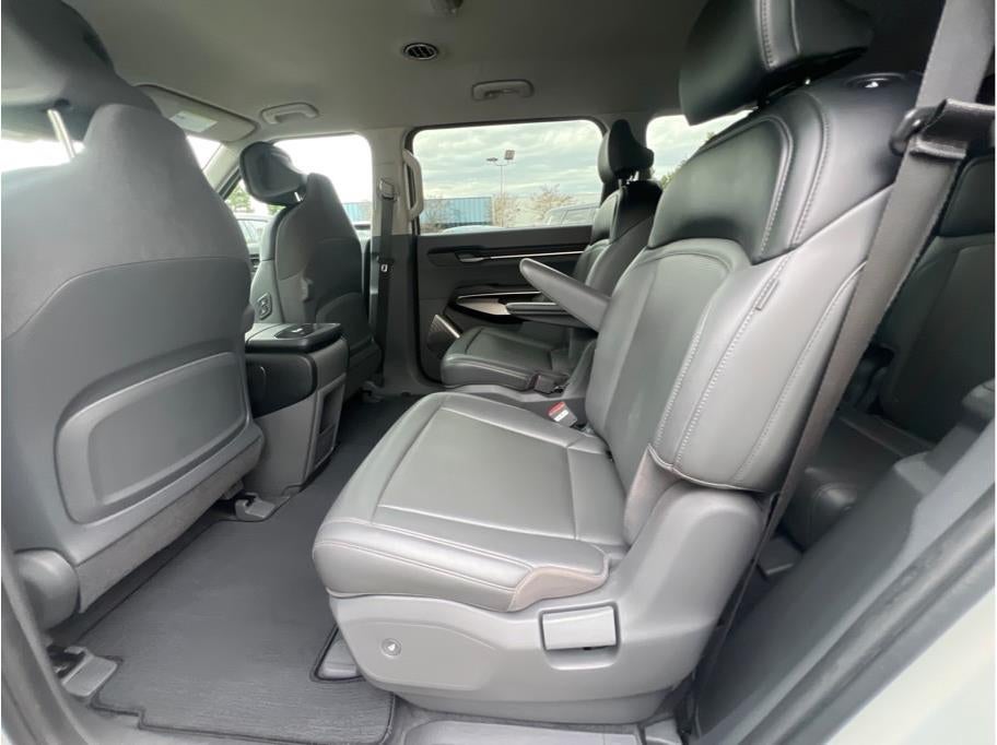 2024 Kia EV9 Light Long Range Sport Utility 4D