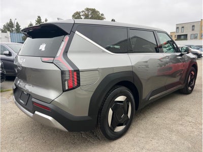 2024 Kia EV9 Light Long Range Sport Utility 4D