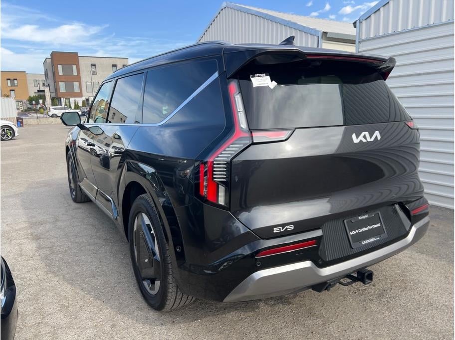 2024 Kia EV9 Land Sport Utility 4D