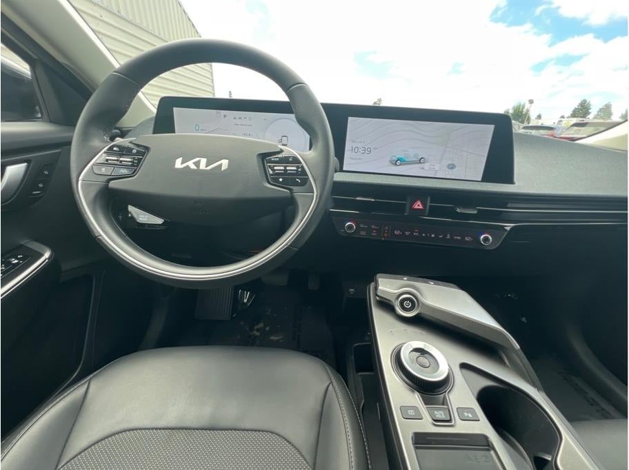 2024 Kia EV6 Light Long Range Sport Utility 4D