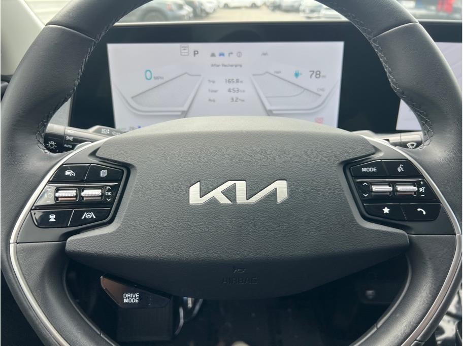 2024 Kia EV6 Light Long Range Sport Utility 4D