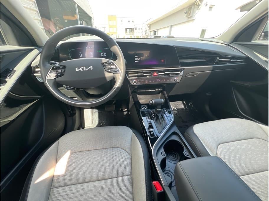 2023 Kia Niro SX Wagon 4D