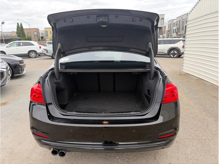 2017 BMW 3 Series 330e iPerformance Sedan 4D