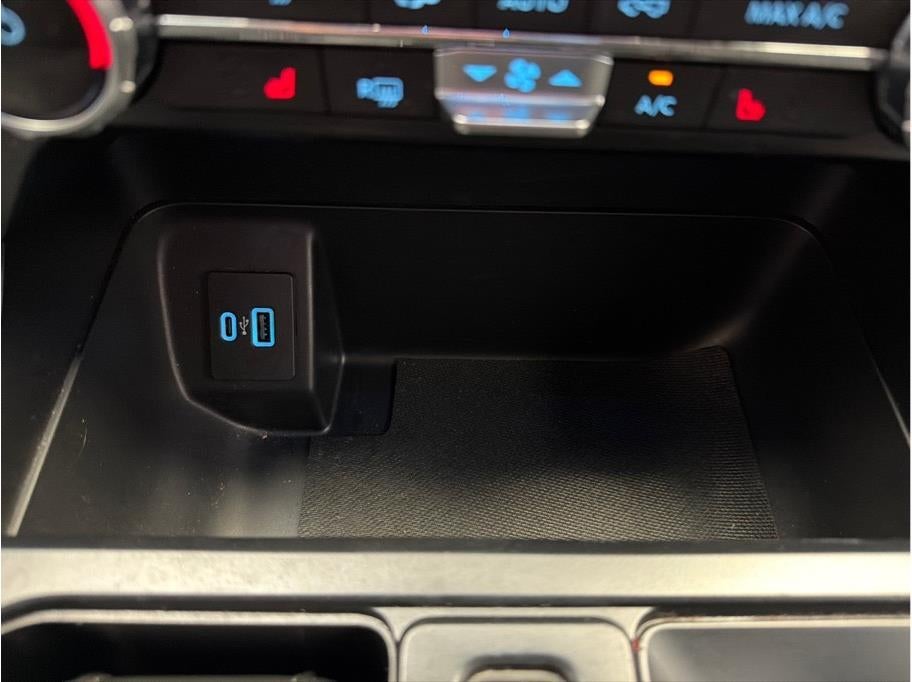 2023 Ford F150 Lightning XLT Pickup 4D 5 1/2 ft