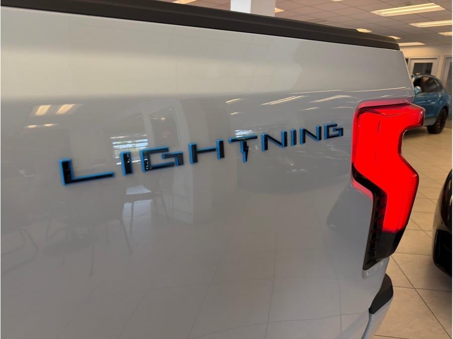 2023 Ford F150 Lightning XLT Pickup 4D 5 1/2 ft