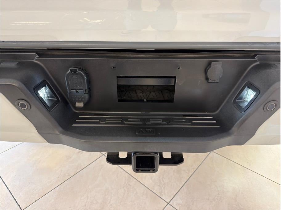 2023 Ford F150 Lightning XLT Pickup 4D 5 1/2 ft