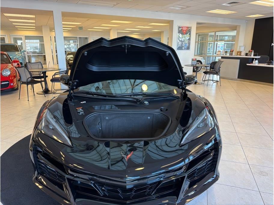 2025 Chevrolet Corvette E-Ray Convertible 2D