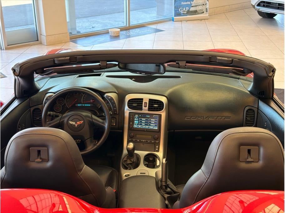 2005 Chevrolet Corvette Convertible 2D