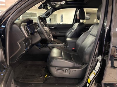 2022 Toyota Tacoma Double Cab TRD Off-Road Pickup 4D 5 ft