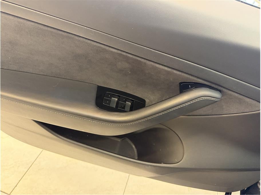 2020 Tesla Model 3 Standard Range Plus Sedan 4D