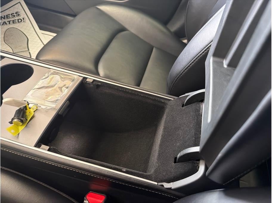 2022 Tesla Model 3 Long Range Sedan 4D