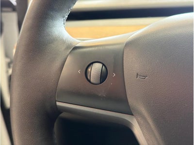 2022 Tesla Model 3 Long Range Sedan 4D