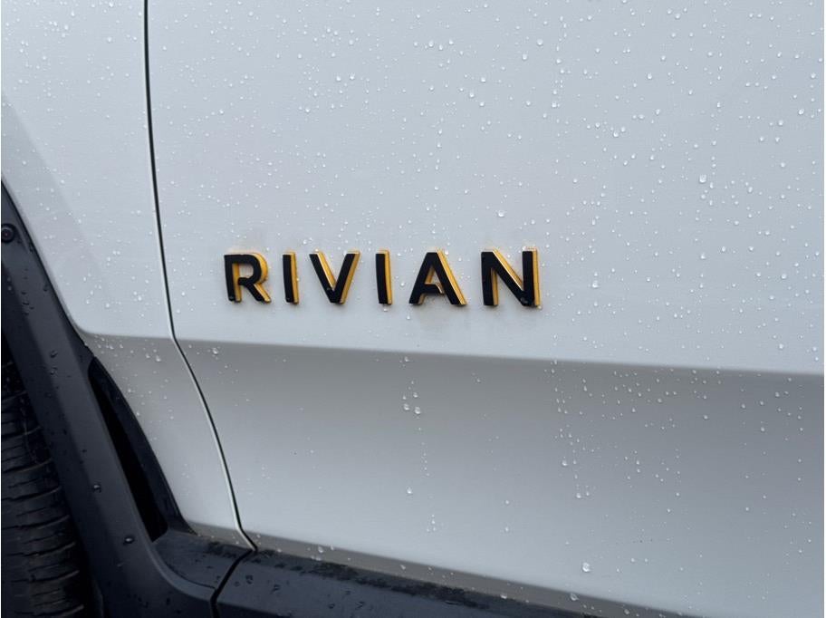 2022 Rivian R1T Adventure Pickup 4D 4 1/2 ft