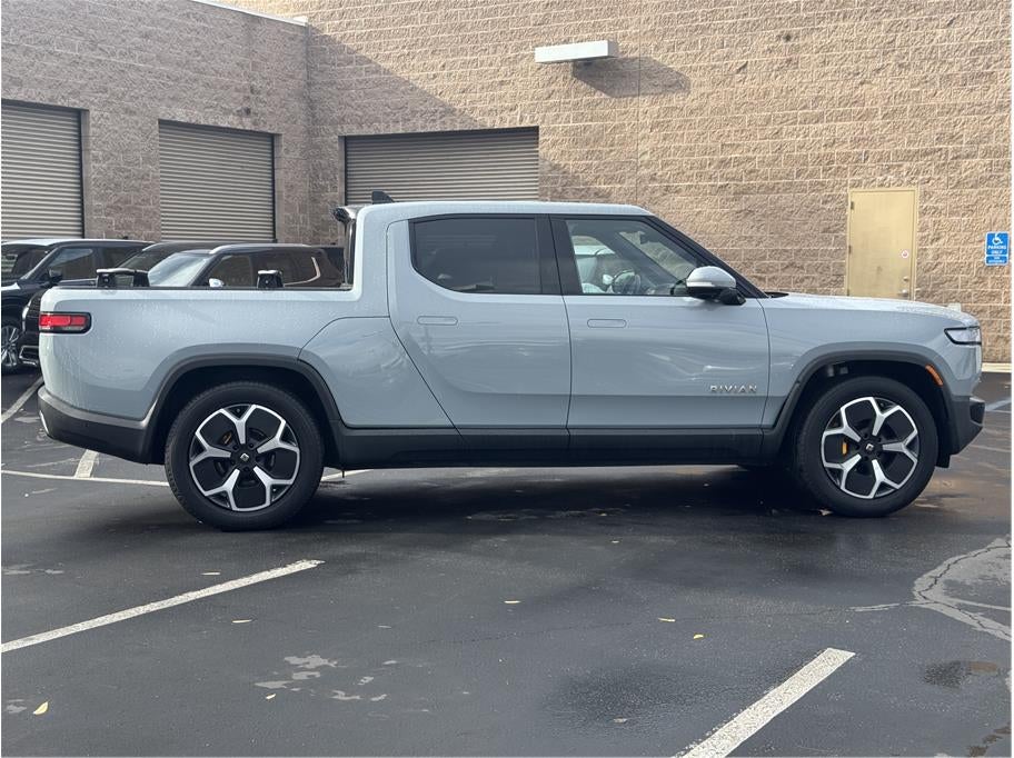 2022 Rivian R1T Adventure Pickup 4D 4 1/2 ft