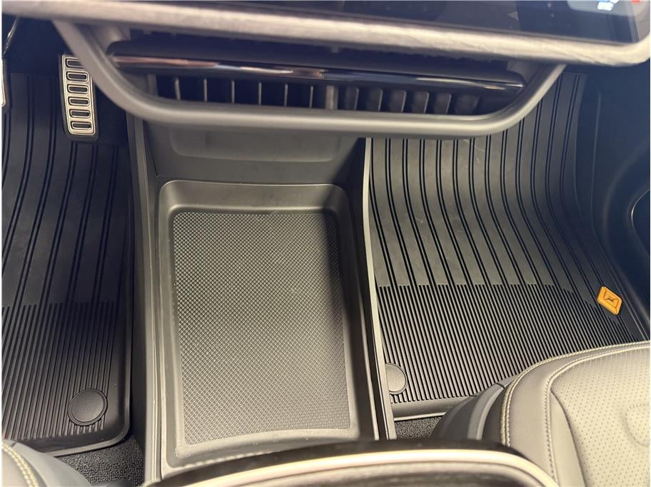 2022 Rivian R1T Adventure Pickup 4D 4 1/2 ft