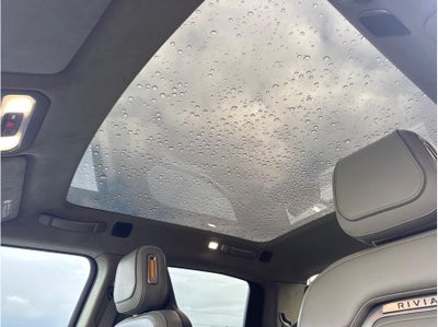 2022 Rivian R1T Launch Edition Pickup 4D 4 1/2 ft