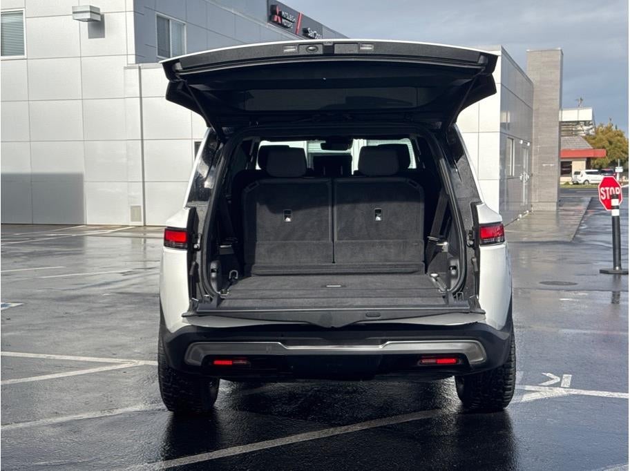 2023 Rivian R1S Adventure Sport Utility 4D