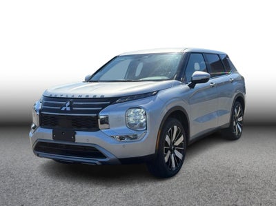 2025 Mitsubishi Outlander SE Sport Utility 4D