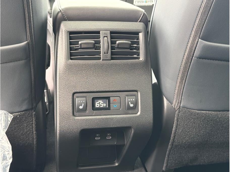 2025 Mitsubishi Outlander SEL Sport Utility 4D