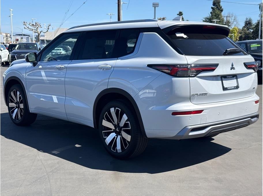 2025 Mitsubishi Outlander SEL Sport Utility 4D