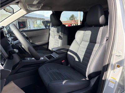 2025 Mitsubishi Outlander PHEV SE Sport Utility 4D