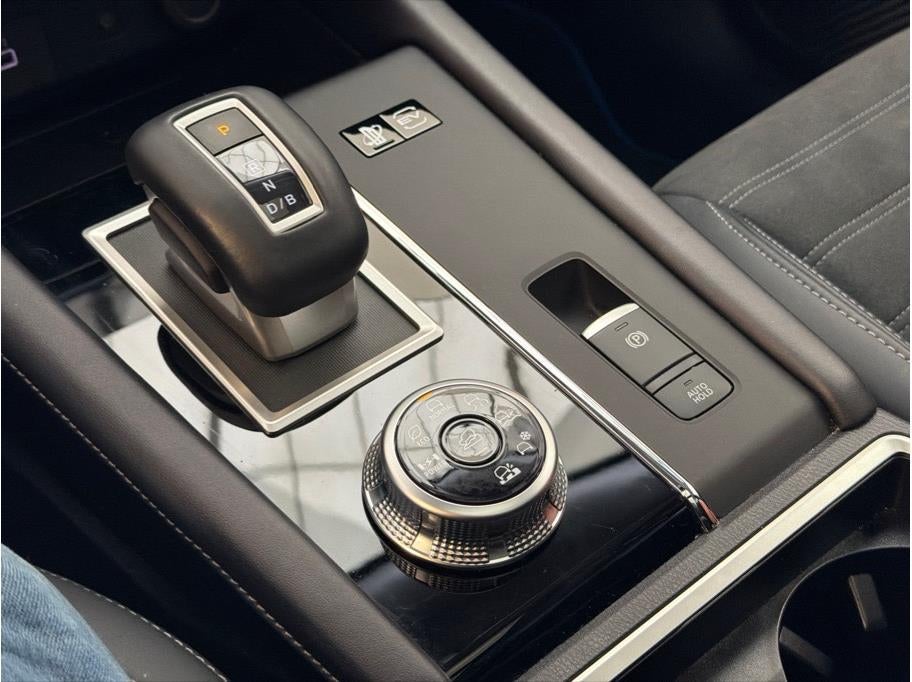 2024 Mitsubishi Outlander PHEV SE Sport Utility 4D