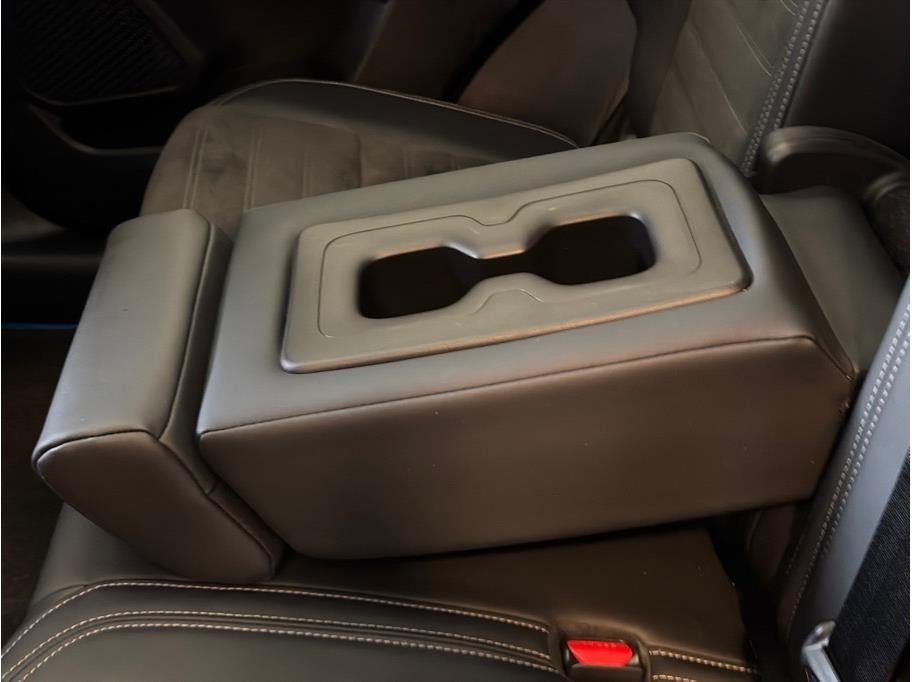 2024 Mitsubishi Outlander PHEV SE Sport Utility 4D