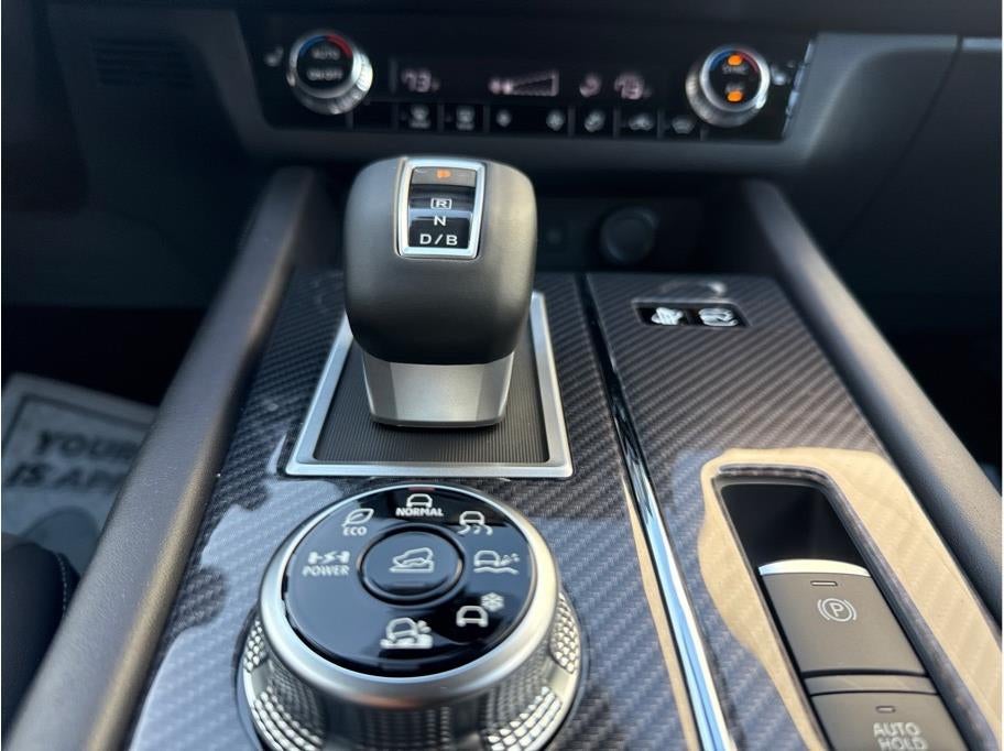 2025 Mitsubishi Outlander PHEV SE