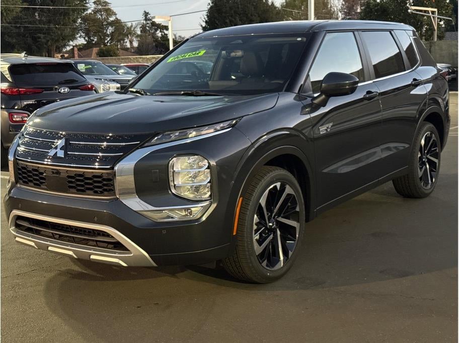 2025 Mitsubishi Outlander PHEV SE Tech Pacakge