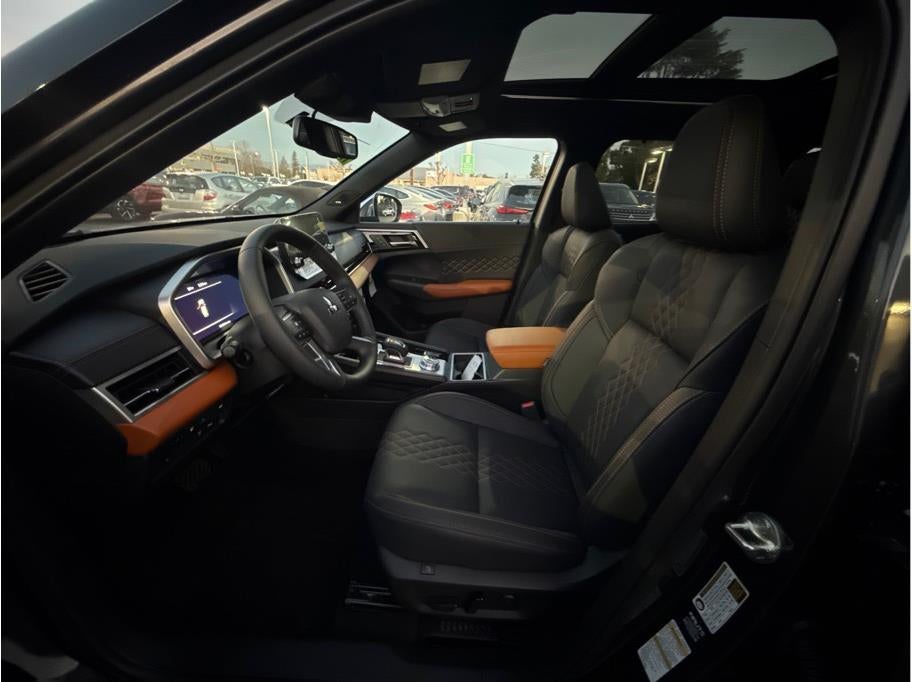 2025 Mitsubishi Outlander PHEV SEL Premium Pacakge