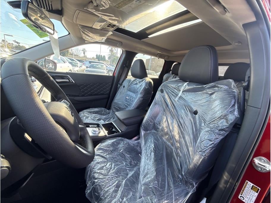 2025 Mitsubishi Outlander PHEV SEL