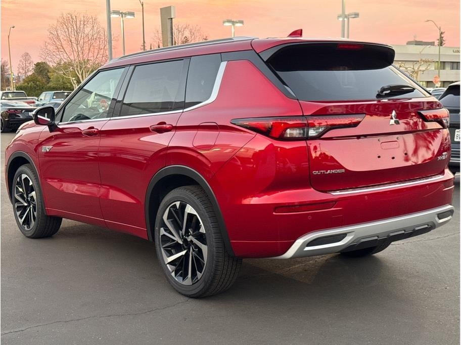 2025 Mitsubishi Outlander PHEV SEL