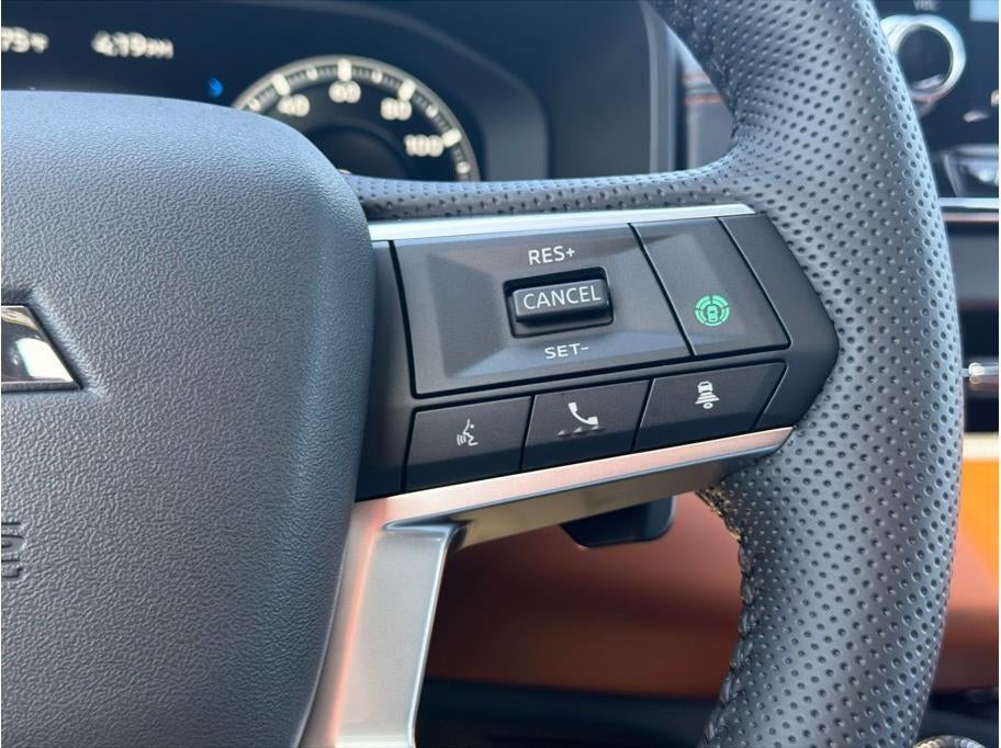 2025 Mitsubishi Outlander PHEV SEL Platinum Edition Sport Utility 4D