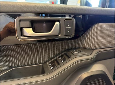 2025 INEOS Grenadier Station Wagon Sport Utility 4D