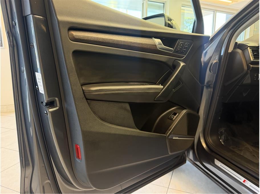 2024 Audi Q5 45 TFSI S line Premium Plus Sport Utility 4D