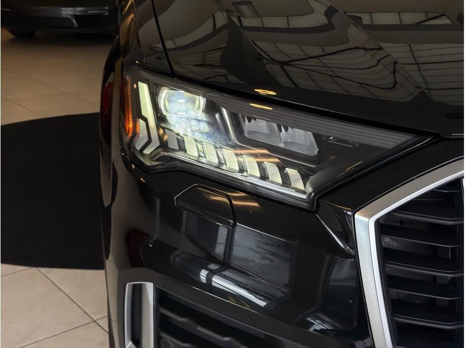 2024 Audi Q7 45 TFSI Premium Plus Sport Utility 4D