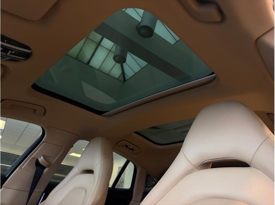 2019 Porsche Panamera 4 E-Hybrid Sedan 4D