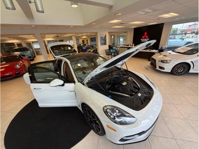 2019 Porsche Panamera 4 E-Hybrid Sedan 4D