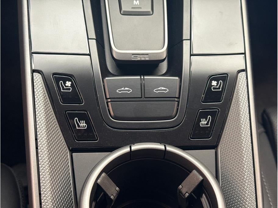 2024 Porsche 911 Targa 4S Coupe 2D