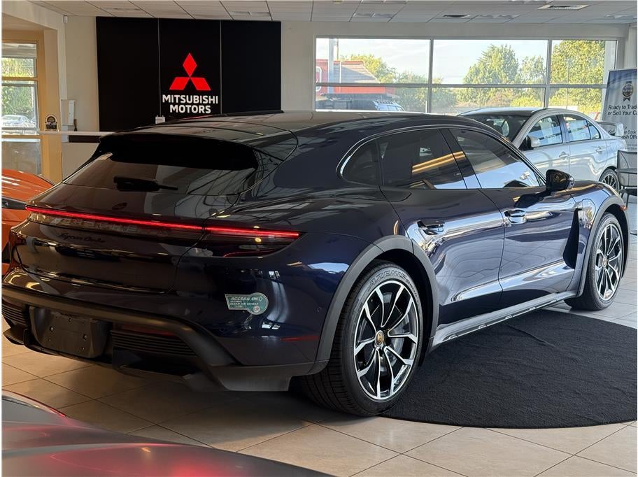 2022 Porsche Taycan Cross Turismo Turbo Wagon 4D