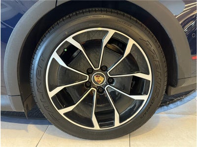 2022 Porsche Taycan Cross Turismo Turbo Wagon 4D